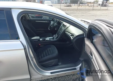 2013 Ford Fusion Se z USA, uszkodzony, nr VIN 3FA6P0H73DR345431